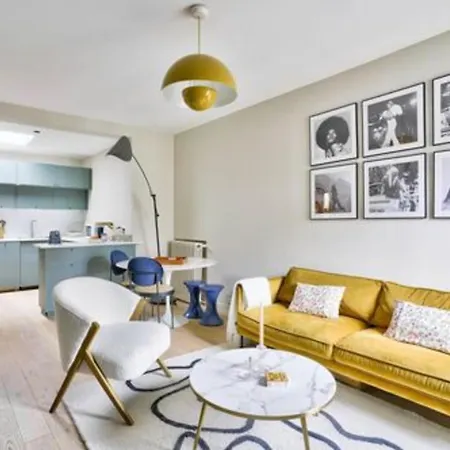 Charming Nest In Apartment *